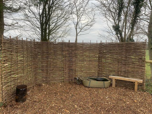 Privacy and wind protection sorted at The Estate Lake 🤩😎🤩🥳 cheers Jim,Robo and Max 👍😎 #arrowmeadowfishery #el #fisherymanagement