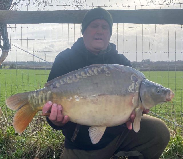 Ian Berry landed 11 fish over on the Estate lake last week !! Well done that man 👍😎#arrowmeadowfishery #el