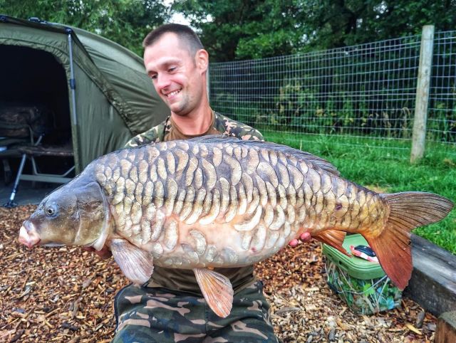More pics from ched and Simon who fished Arrow Meadow Pools the weekend 👍😎👏💥 #amp #arrowmeadowfishery #carpfishing #fishing #enjoyfishing