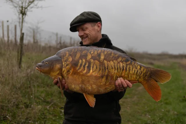 james Pyatt with another new 30 named Lashford 🌭 Arrow Pit 😎 #30 #ap #syndicate #arrowmeadowfishery