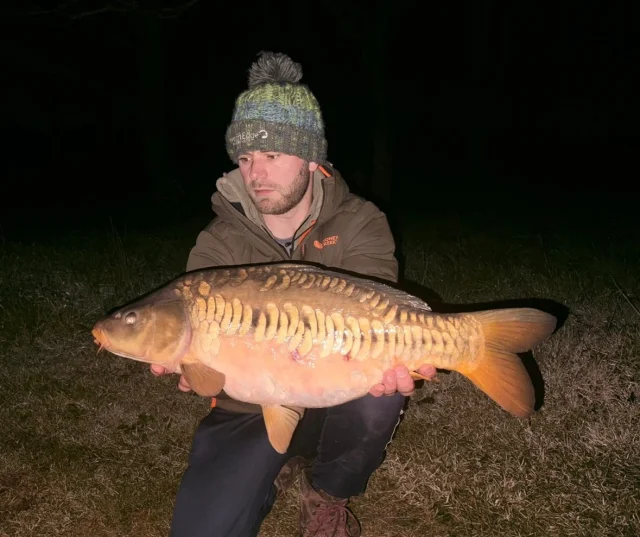 Balliff Ollie having a few test fishing our new syndicate water Brockhill pools .. open day 28th April 

https://www.arrowmeadowfishery.com/brockhill-pools/

- #bhp #arrowmeadowfishery #redditchcarpfishing