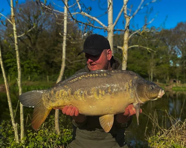 Josh with his PB the big grey 32lb 😎 #ls #30 #syndicate #arrowmeadowfishery