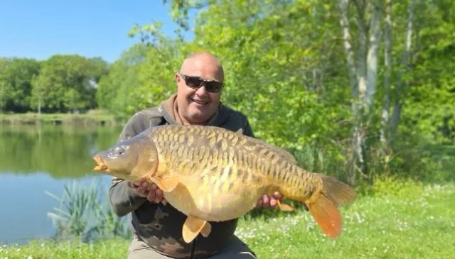 Steve over Leigh Sinton 31.7 mirror #30 #ls #syndicate #arrowmeadowfishery