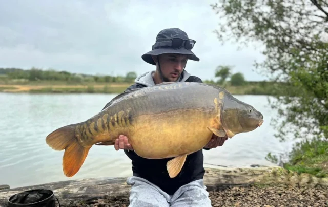 Jordan Hall - Saltby lake - 35.8 😎#30 #syndicate #saltby #arrowmeadowfishery #eastmidlandscarp