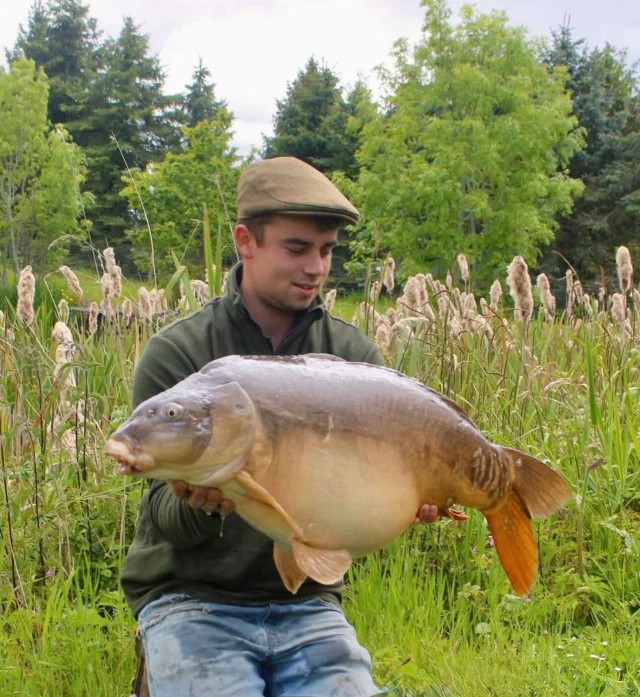 Joe with new PB Mollie - 35lb #30 #syndicate #ls #arrowmeadowfishery