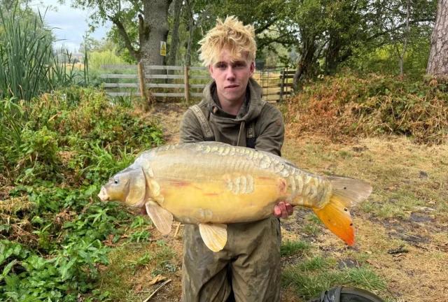 Lads over Estate lake - Another 20 landed ! Exclusive hire lake in solihull ... book by clicking link below : 

 https://www.arrowmeadowfishery.com/product/estate-lake-hire/ 

#el #privatehirefishery #carpfishery #exclusivehirefishery
