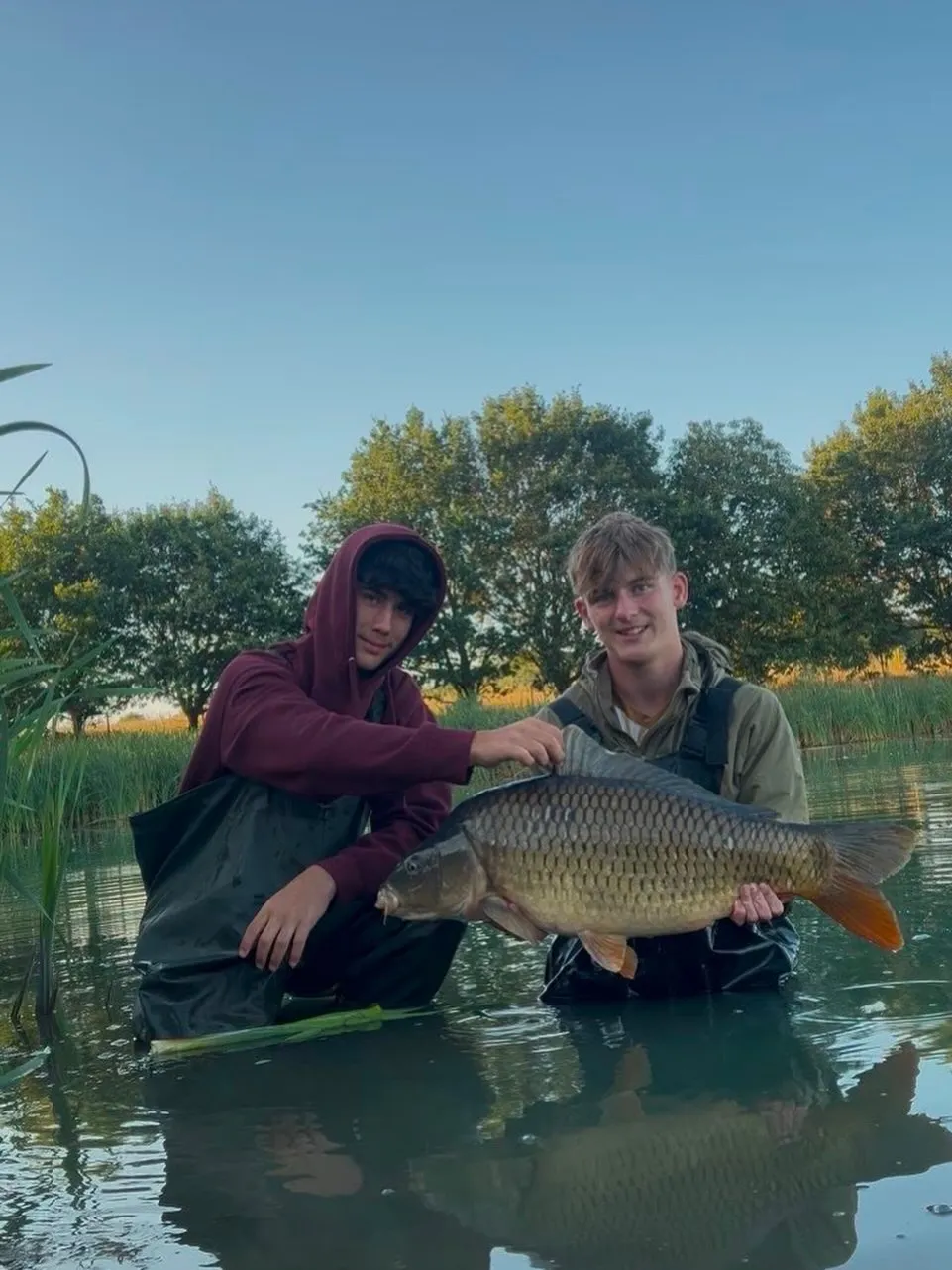 Elliott - Brockhill top pool - 24.10 #bhp #syndicate #youthcarp #younganglers #newgeneration